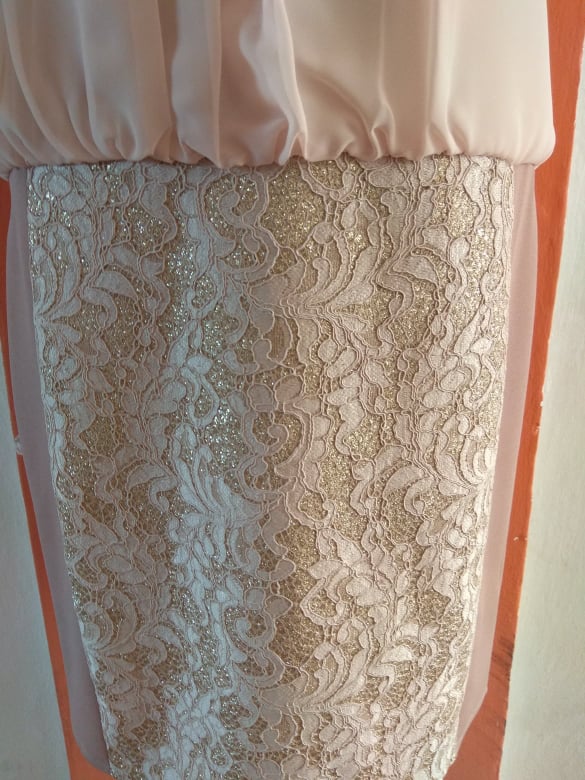 Dámské elegantní šaty OLIMPIA meruňkovobéžové