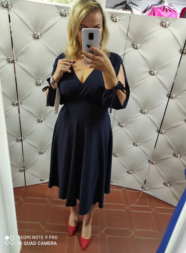 Elegantní dámské midi šaty Marselini 1977 jemné růžové