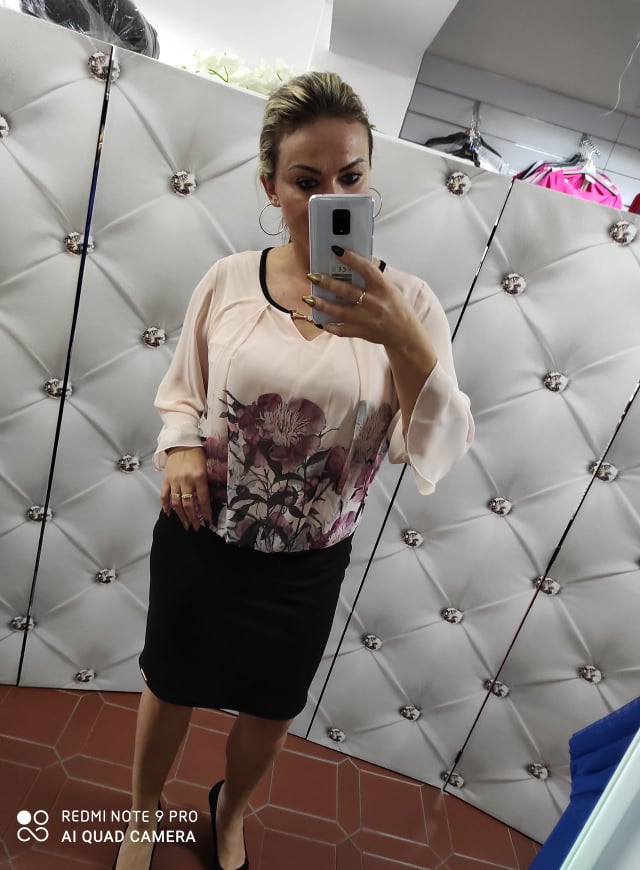 Dámské elegantní šaty SOKRATES s delším rukávem modrobílé