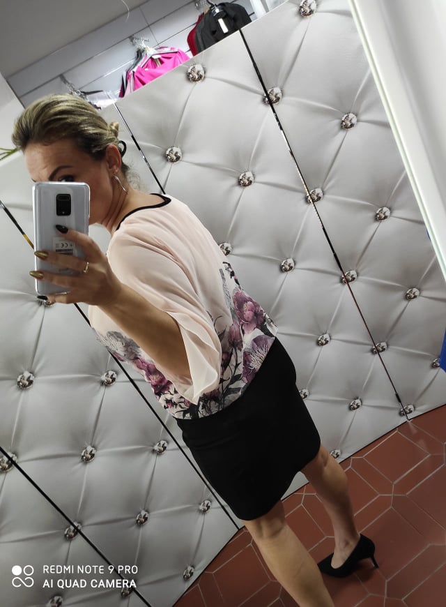Dámské elegantní šaty SOKRATES s delším rukávem modrobílé
