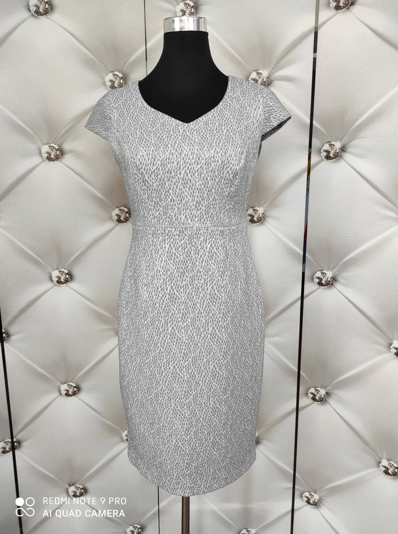 Luxusní elegantní šaty MERCE šedostříbrné