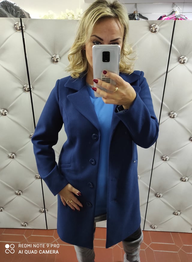 Elegantní dámský kabát tmavě modrý