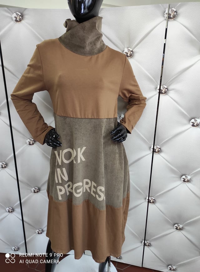 Plus size rolákové bavlněné šaty hnědé