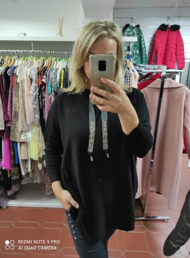 Úpletová oversize halenka černá
