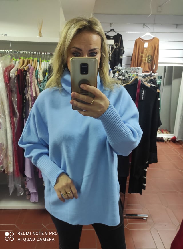 PLUS SIZE svetr s rolákem nebesky modrý