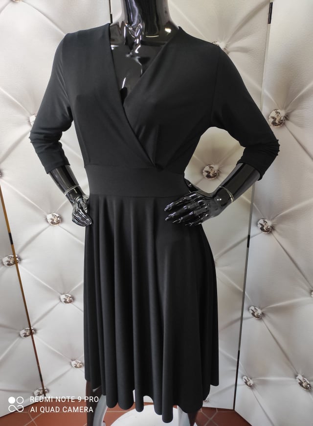 Dámské elegantní šaty černé