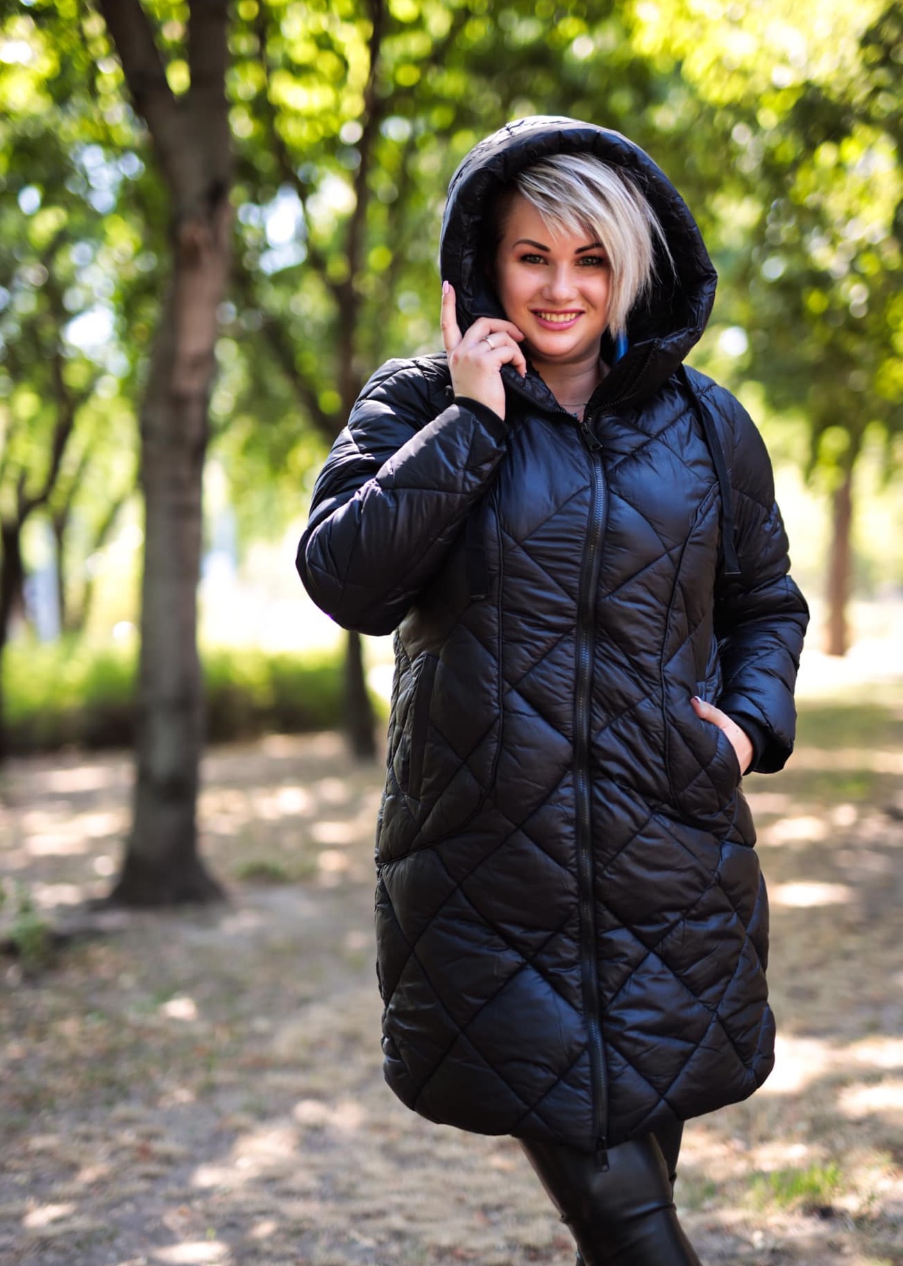 Prošívaná dámská PLUS SIZE bunda černá