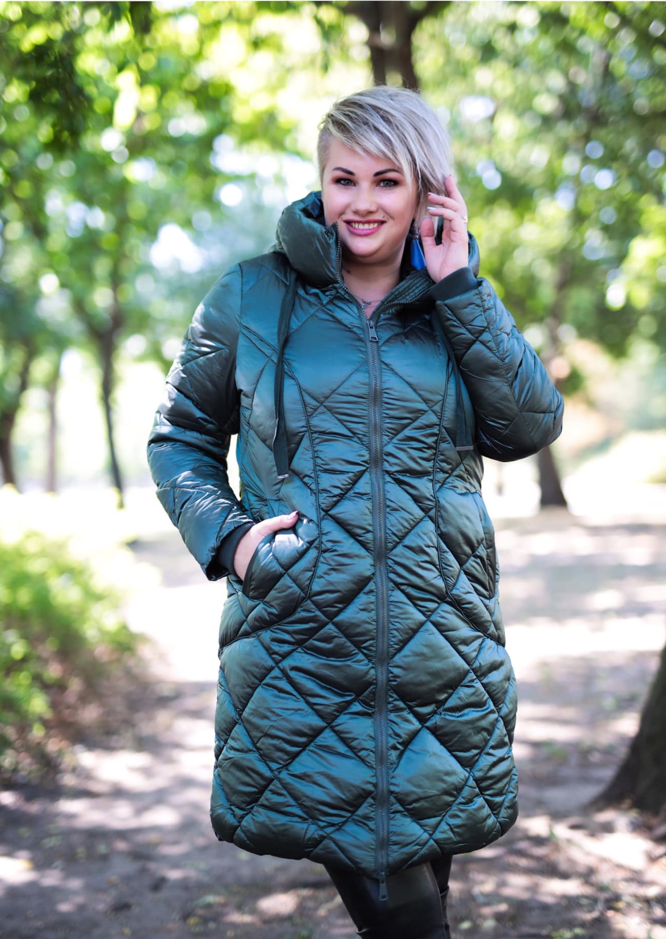 Prošívaná dámská PLUS SIZE bunda zelená