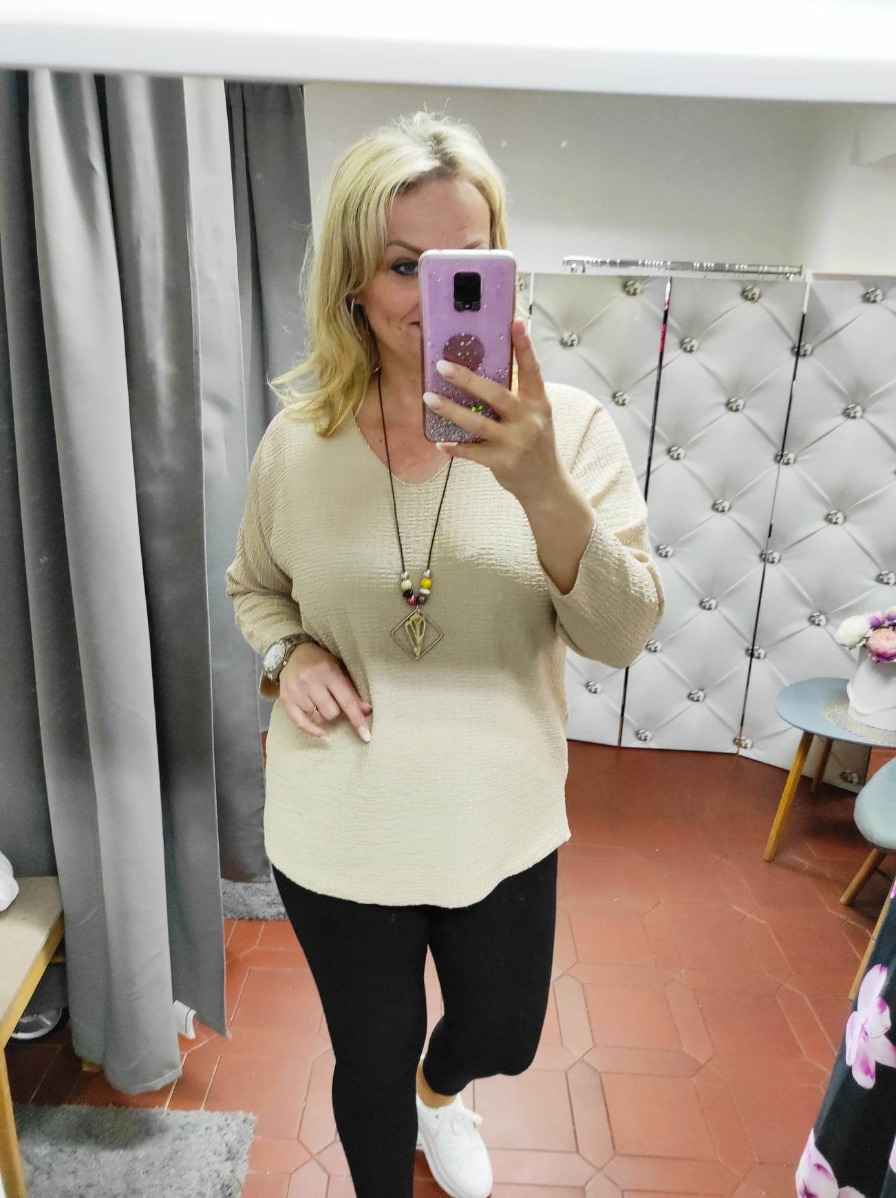 Dámská halenka béžová větší
