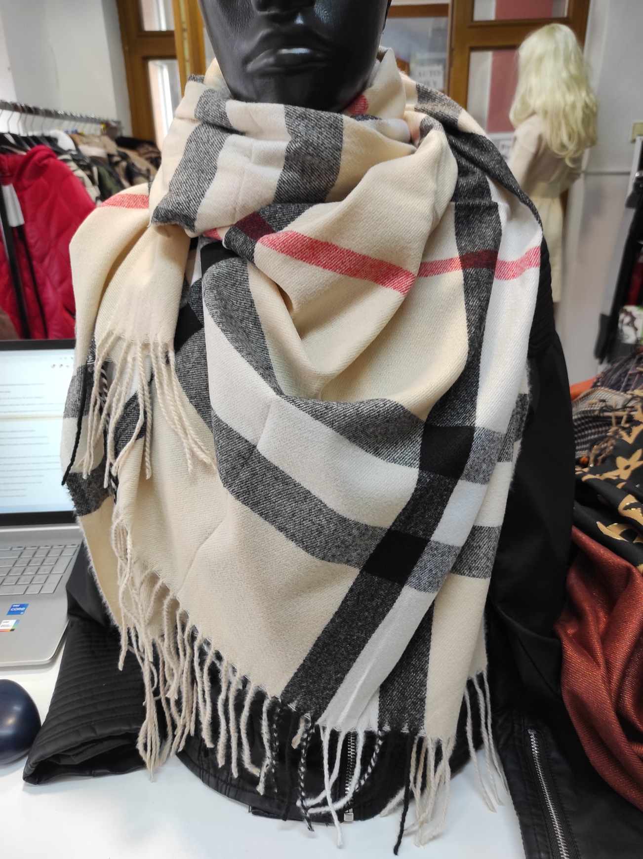Dámská šála