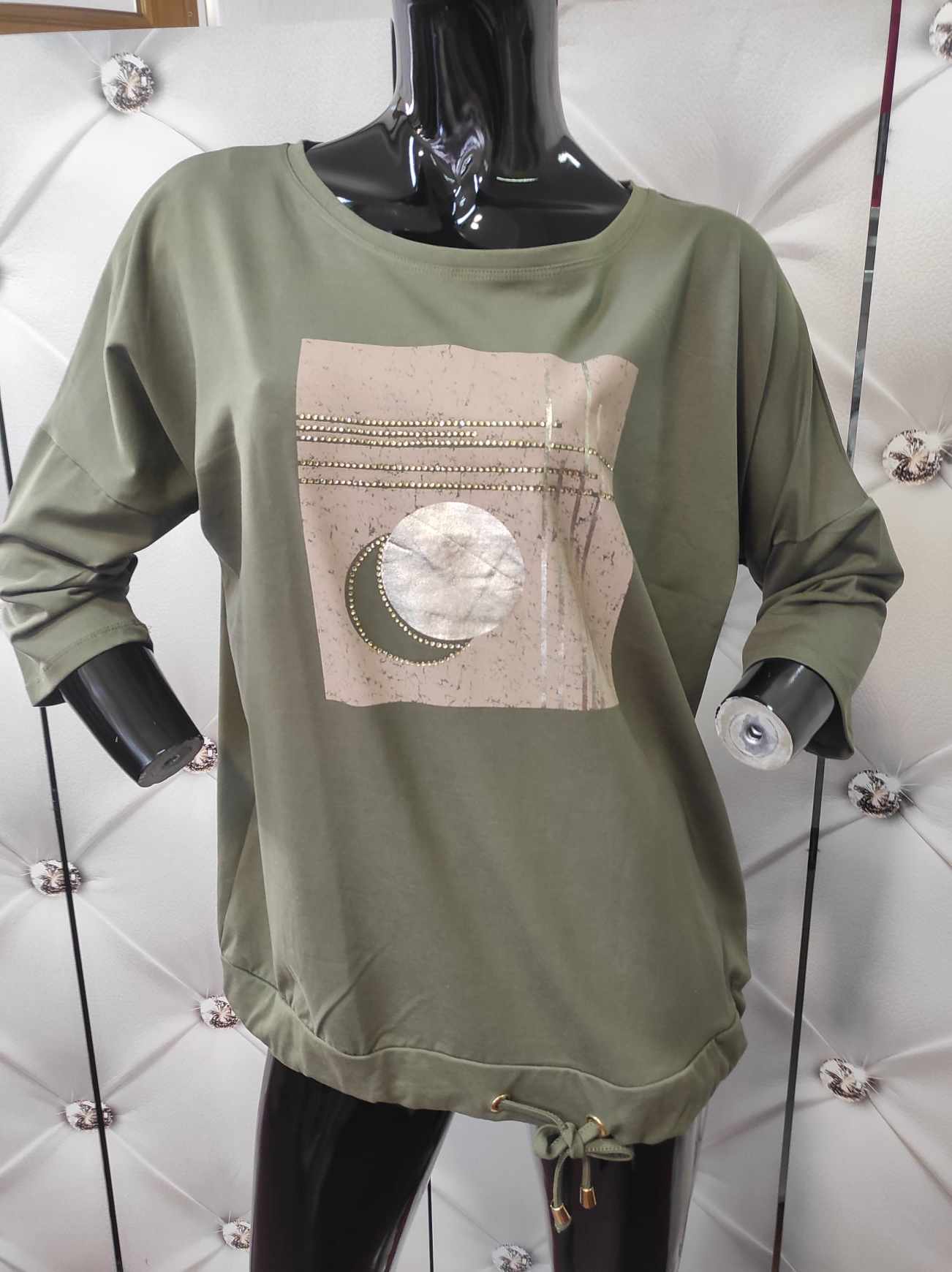 Větší elastické bavlněné triko khaki
