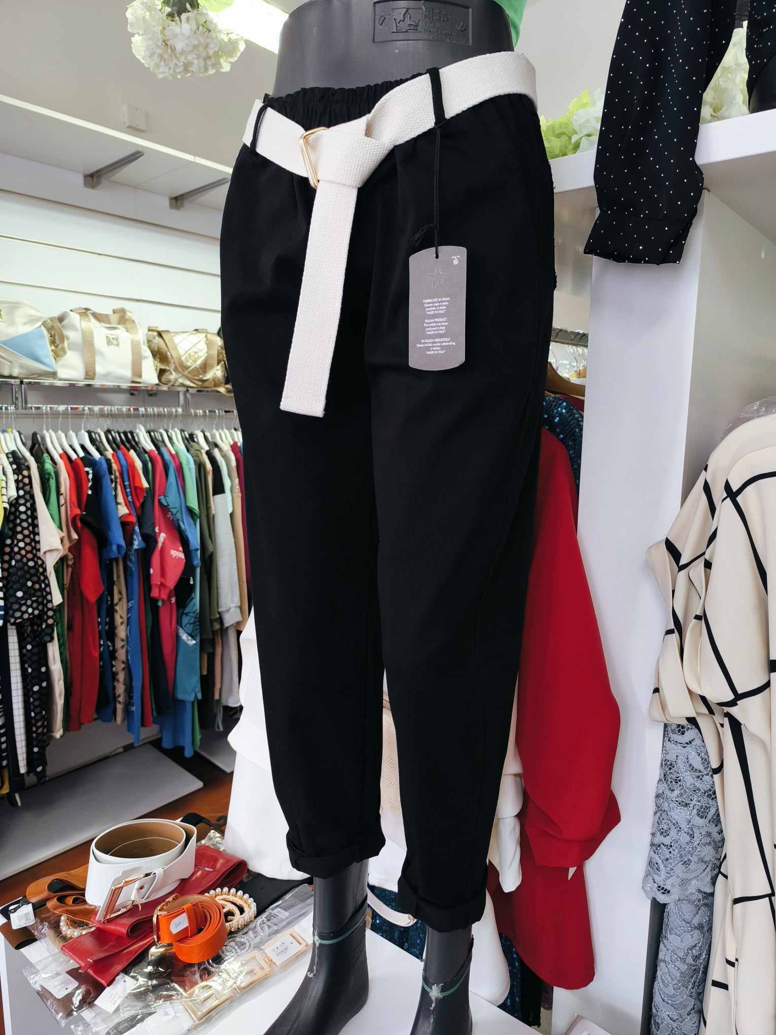 Sportovně elegantní kalhoty LUIZA černá