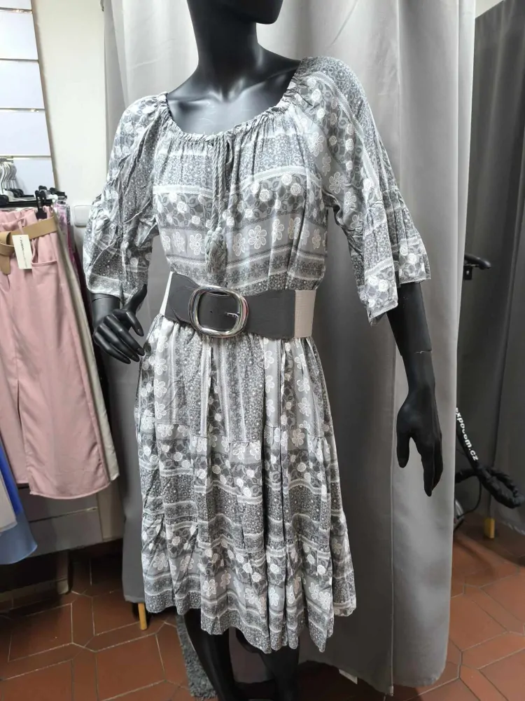 Krátké boho šaty šedé