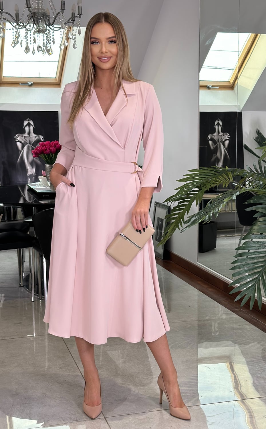 Elegantní šaty LARA v midi délce pudrová