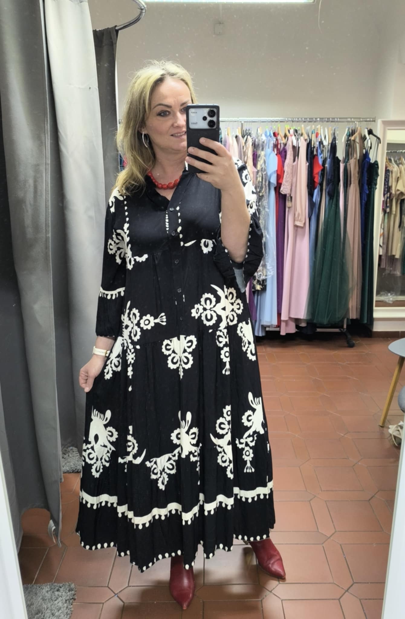 Lehké košilové PLUS SIZE šaty černé