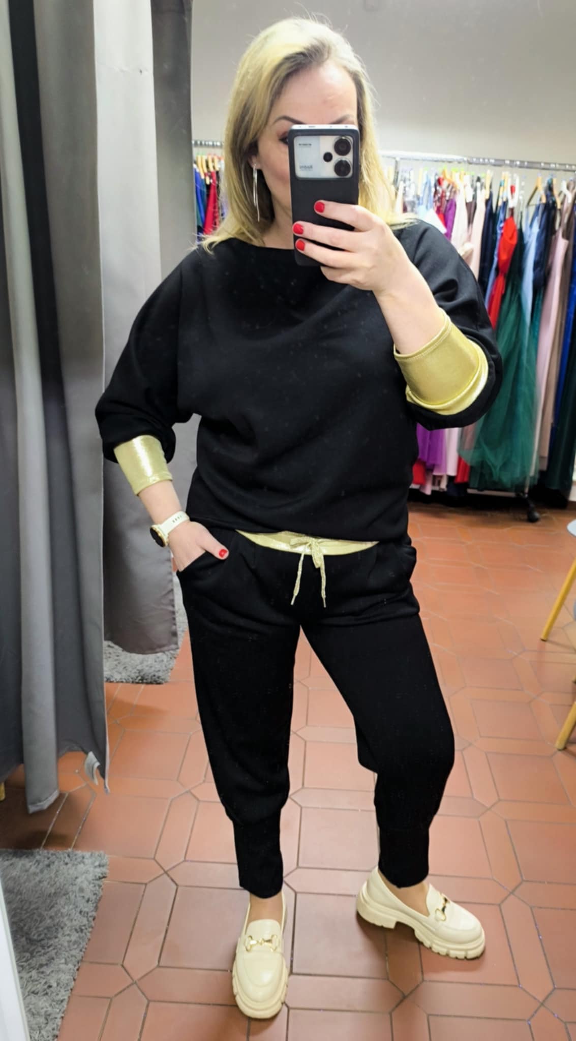 Dámská souprava černozlatá