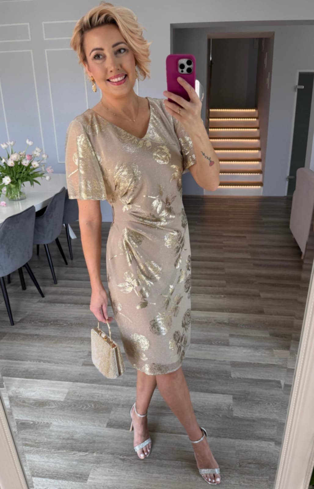 Metalické pouzdrové šaty SANDRA zlaté
