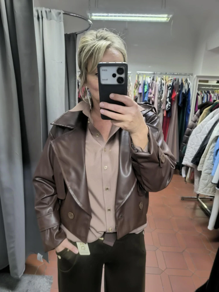Stylová koženková bunda čokoládová