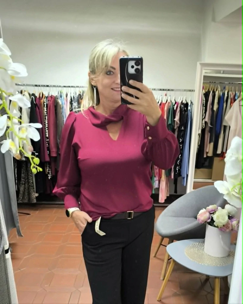 Elegantní košilová halenka vínová