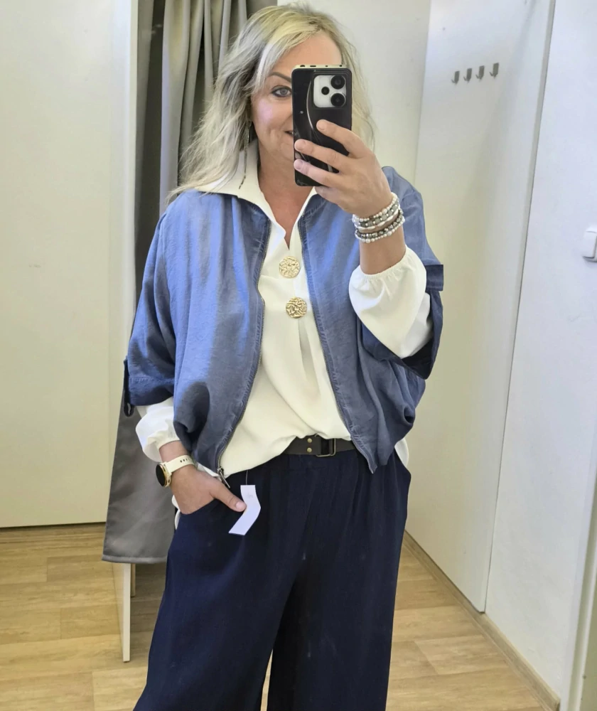 Modrá lehká bunda na zip
