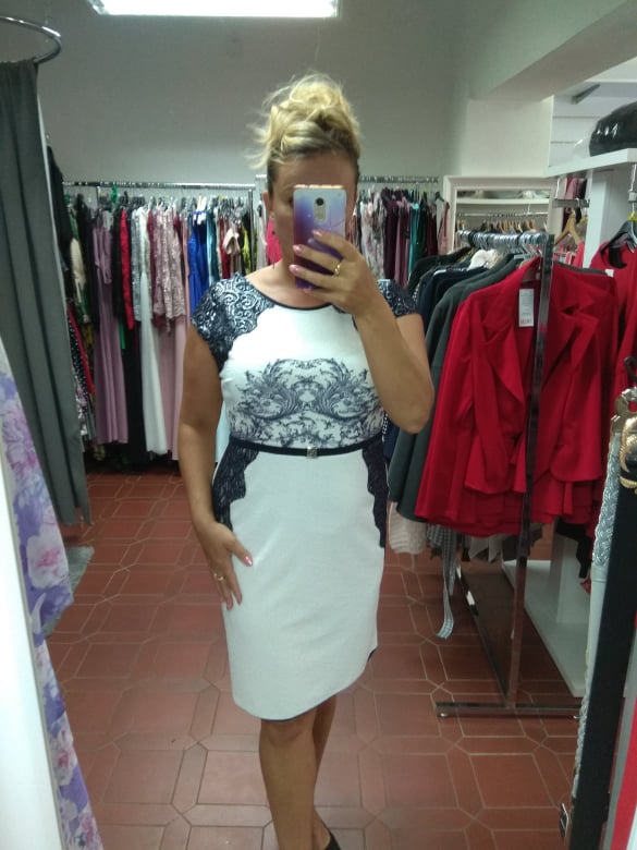 Elegantní šaty Carini smetanová/tmavě modrá