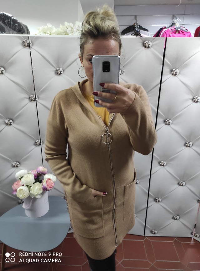 Dámský oversize svetr camel