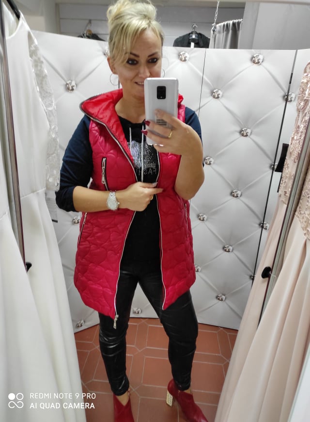 Dámská vesta červená s kapucí