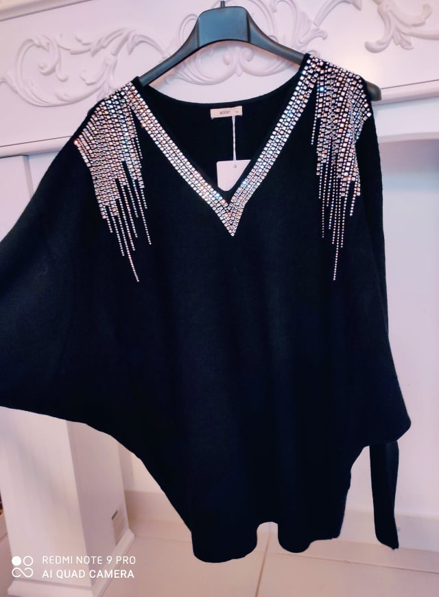 Dámská oversize halenka s netopýřími rukávy černá