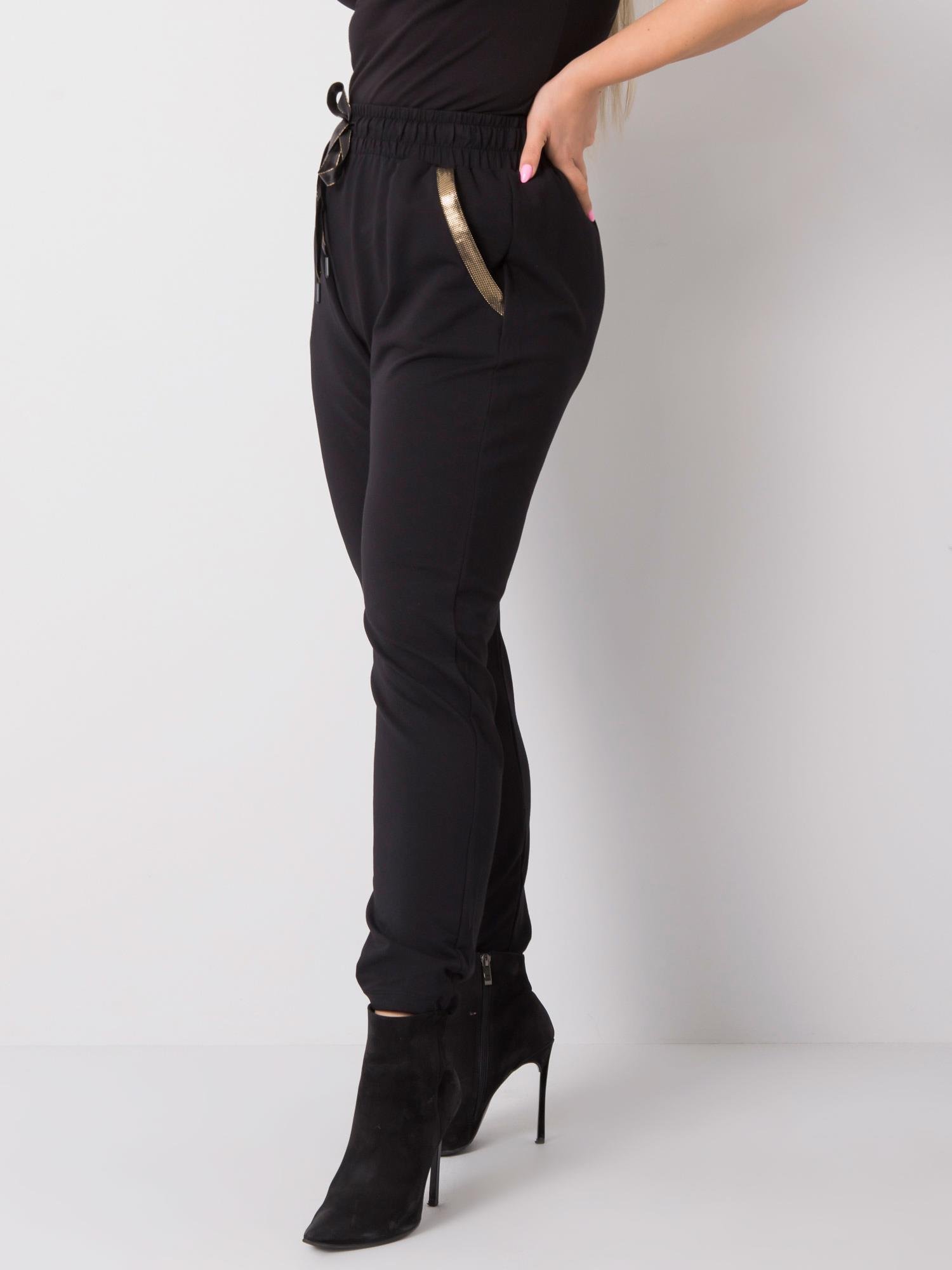 Dámské PLUS SIZE tepláky černé