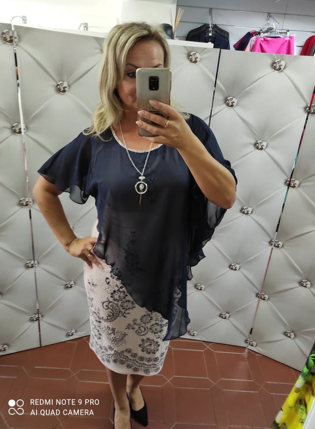 Elegantní PLUS SIZE šaty BORDER pudrová/tmavě modrá