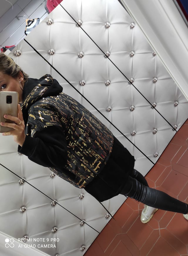 Dámská OVERSIZE přechodová bunda černá se zlatým potiskem