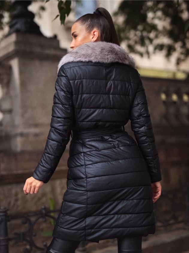 Dámská zimní bunda černá s šedou kožešinou