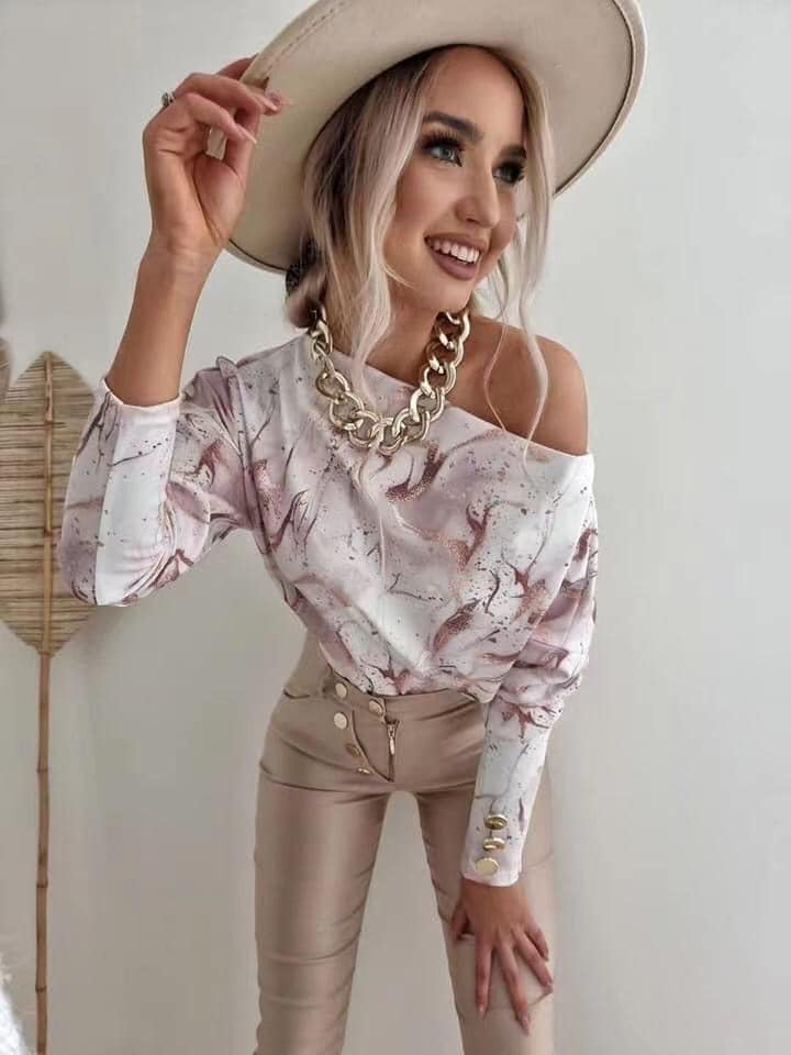 Dámská halenka s lodičkovým výstřihem pudrová