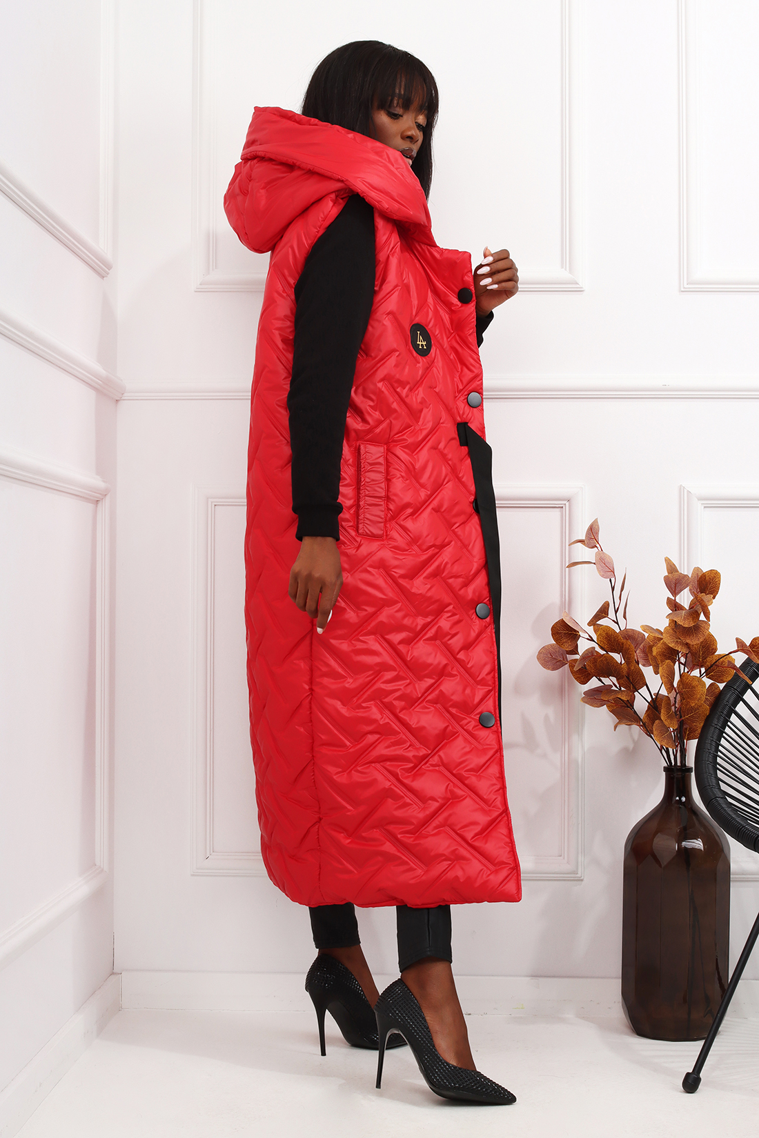 Dlouhá prošívaná vesta červená