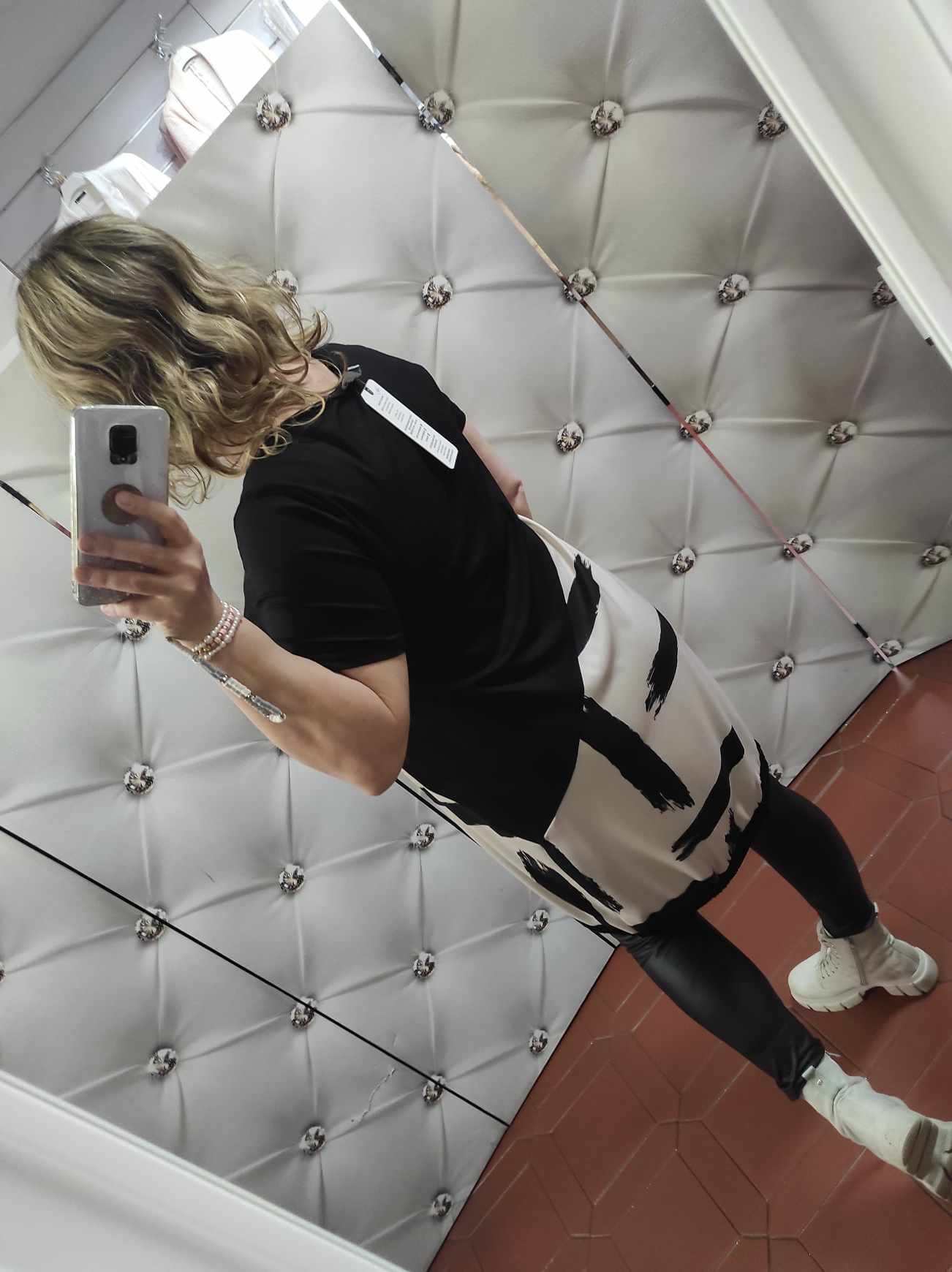 Dámské šaty LILI černobéžové