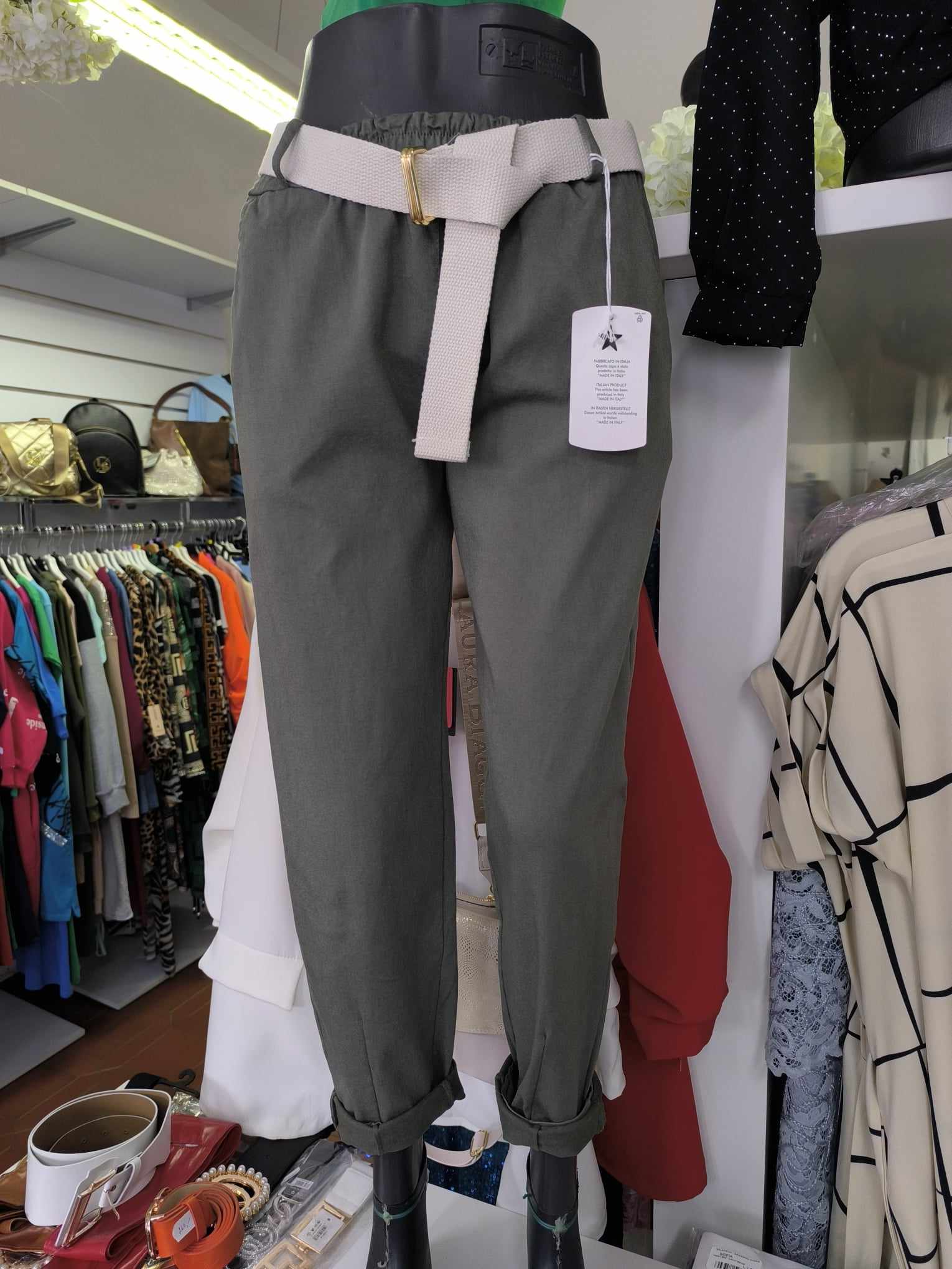 Sportovně elegantní kalhoty LUIZA olivové