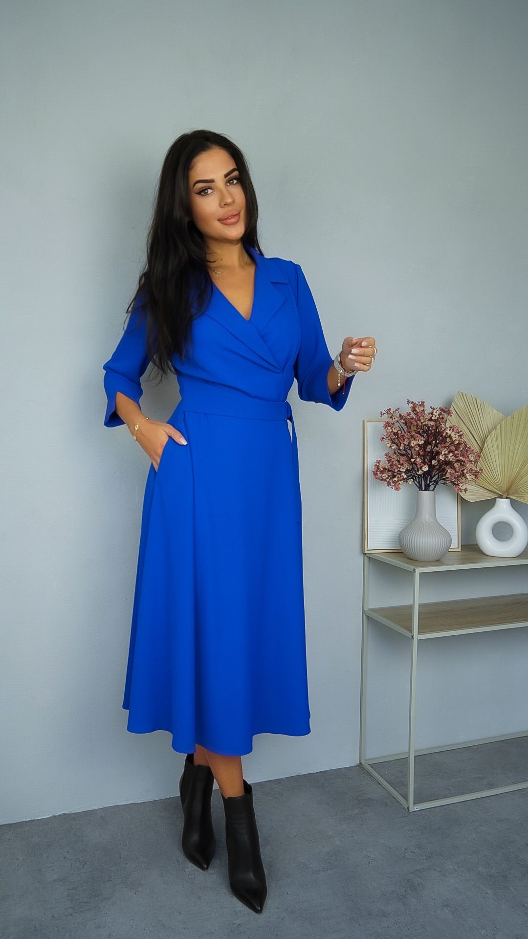 Elegantní šaty LARA v midi délce modré