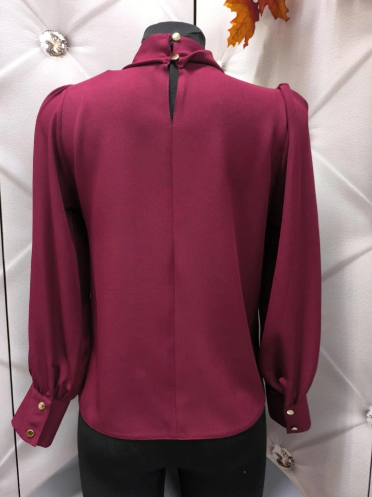 Elegantní košilová halenka vínová