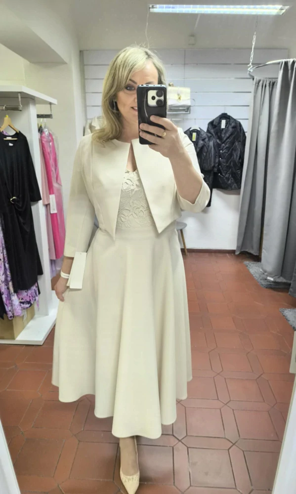 Béžové elegantní midi šaty s bolerkem a áčkovou sukní