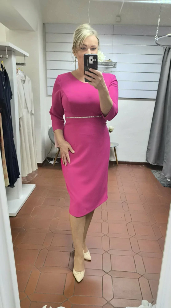 Elegantní dámské pouzdrové šaty SELI fuchsiové s 3/4 rukávem