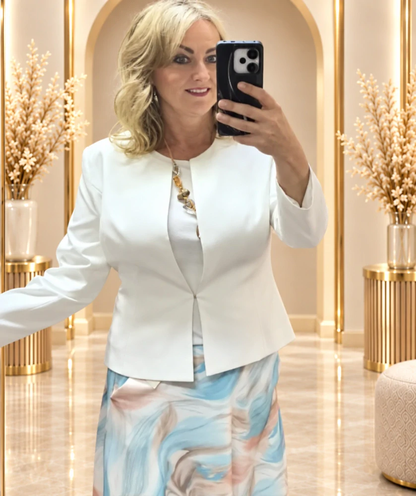 Elegantní dámské sako smetanové