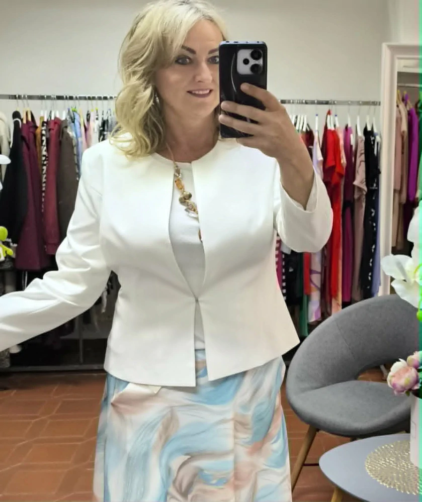 Elegantní dámské sako smetanové