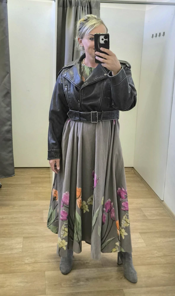 Dámská šedá bunda křivák s páskem