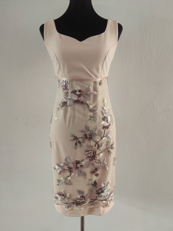 Elegantní dámské šaty FIORE s bolérkem béžové