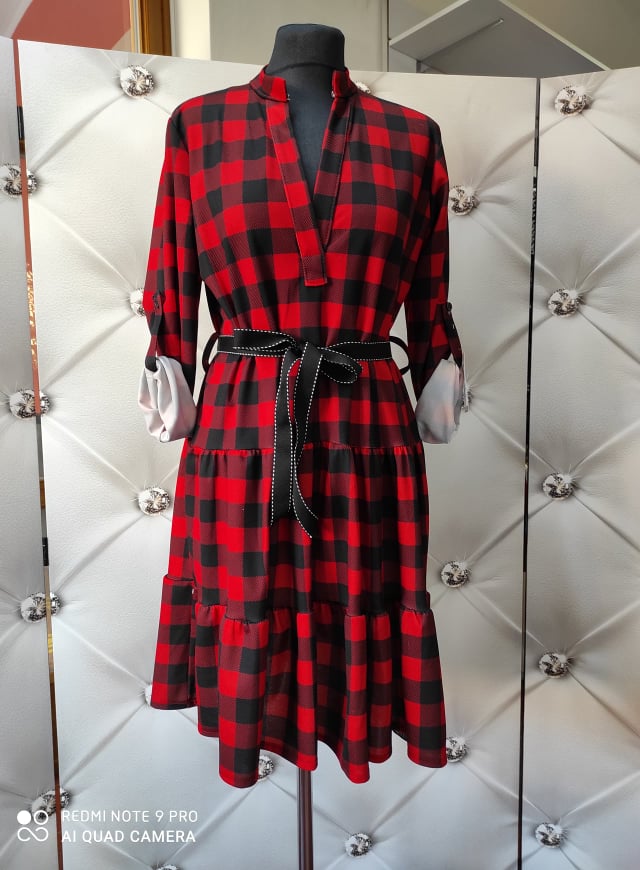 Košilové kostkované šaty černočervené