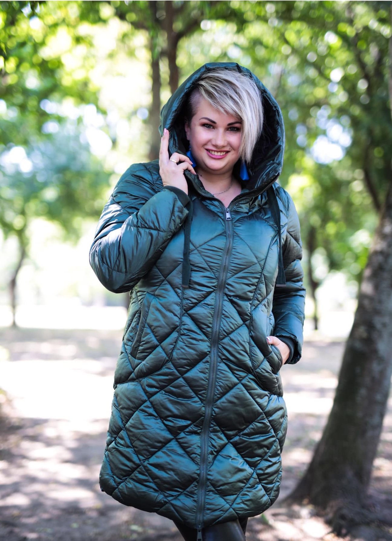 Prošívaná dámská PLUS SIZE bunda zelená