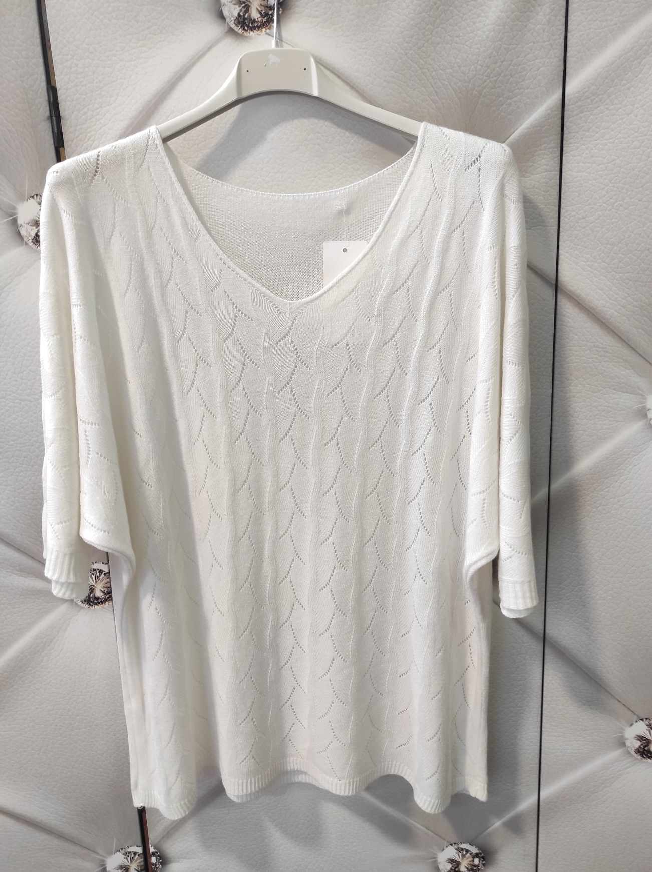 Lehká dámská halenka  jednobarevná