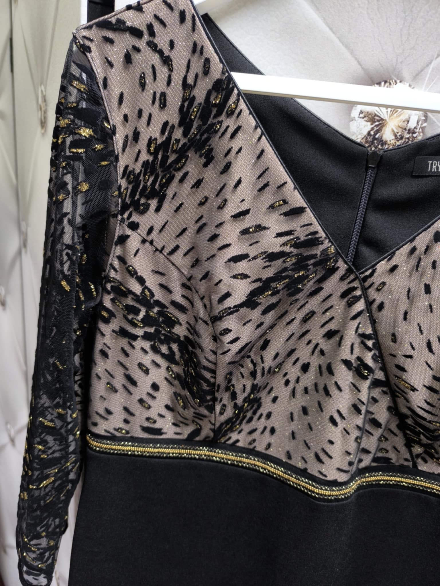 Elegantní koktejlové šaty GOLDEN černozlaté