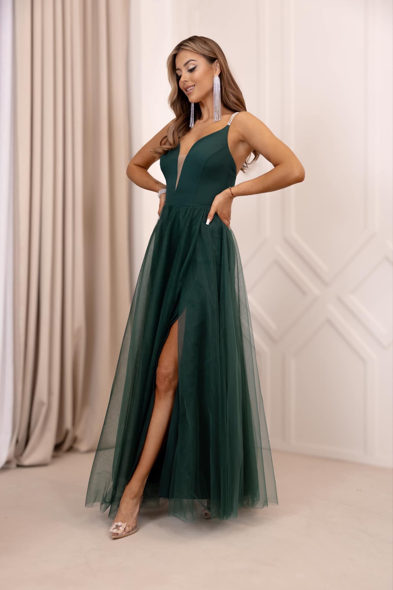 Dlouhé společenské šaty CAROLINE s tylovou sukní zelené