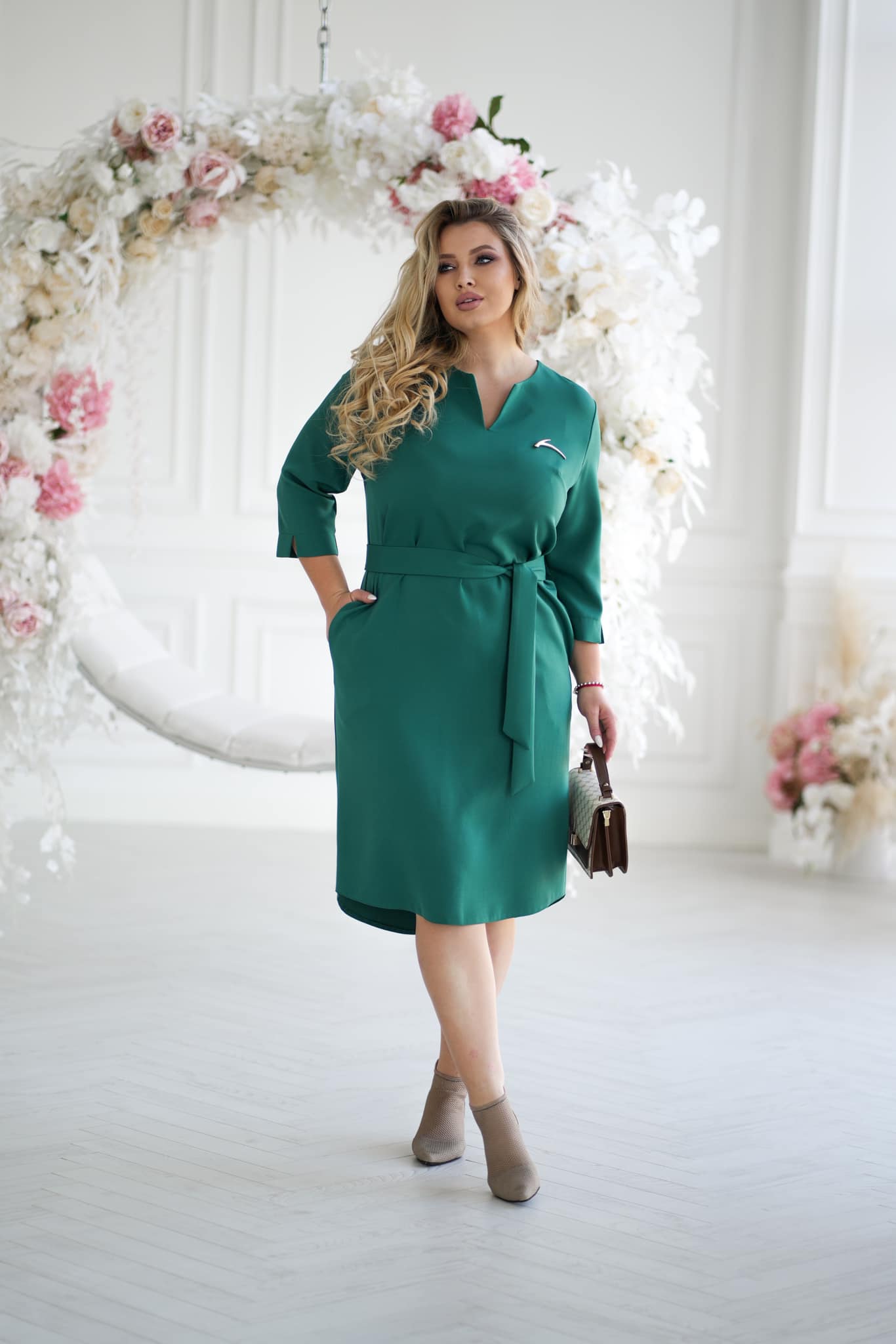 Dámské pouzdrové šaty TRIX zelené